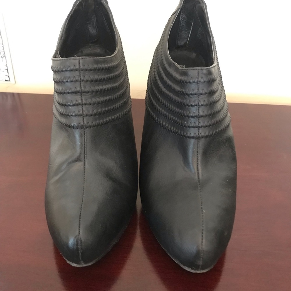 ELDITAS HEELS - Picture 4 of 5